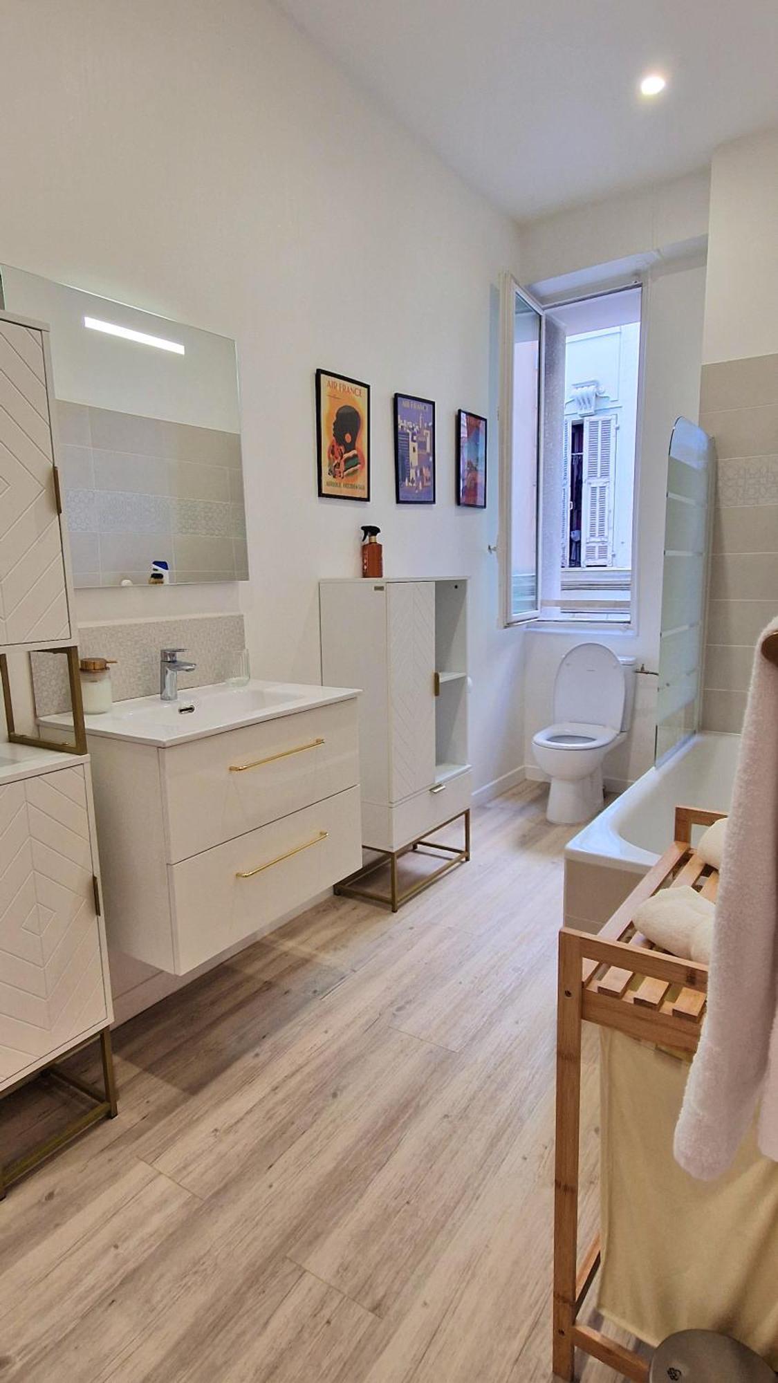 Jazzy Et Spacieux Appartement Prom Des Anglais Nisa Exterior foto